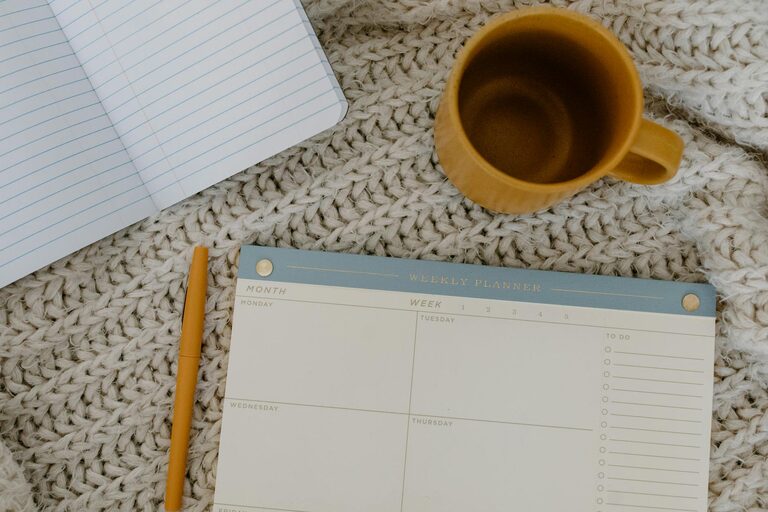 How to Set Realistic Weekly Goals for Better Productivity